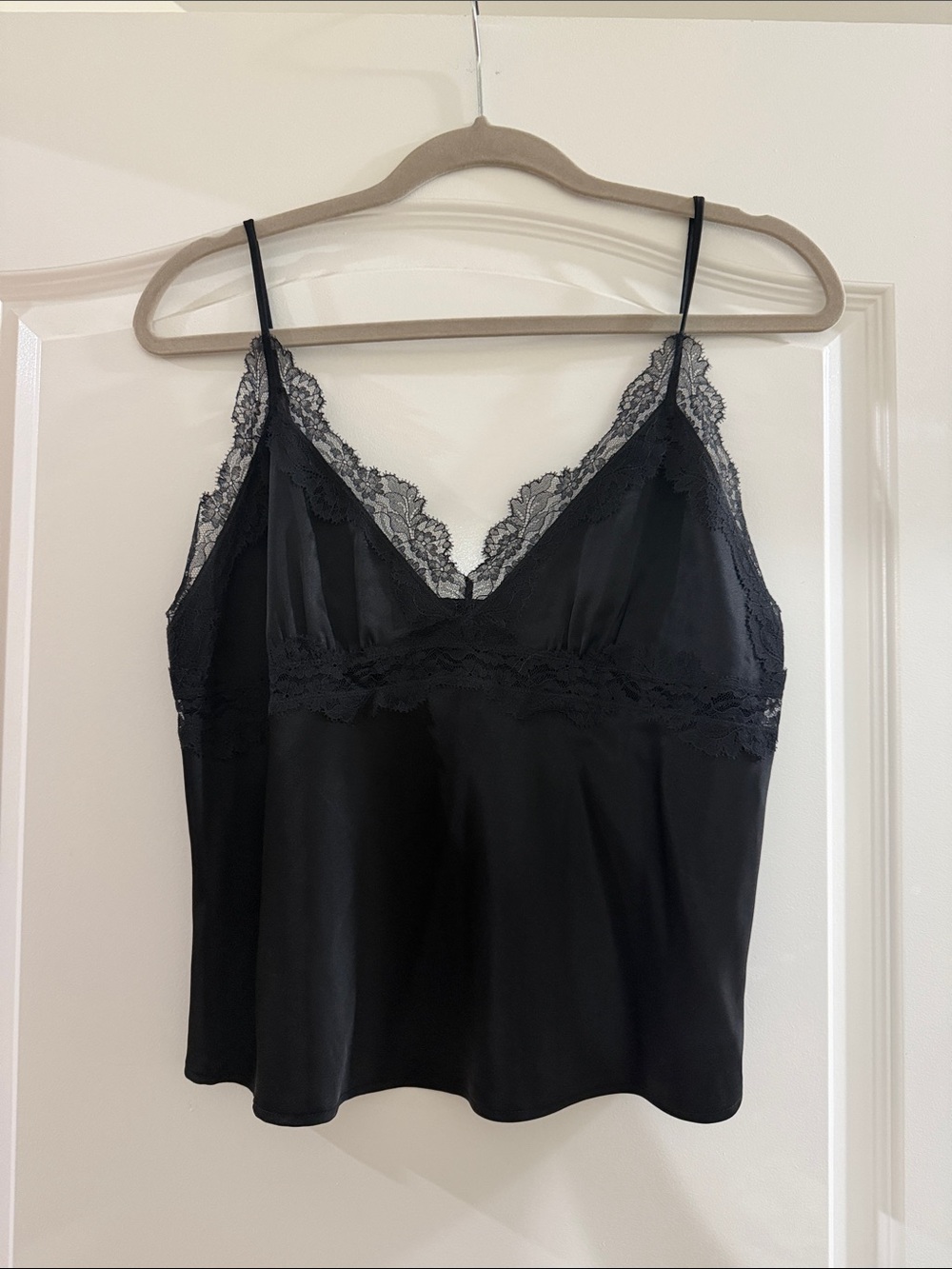 Aritzia Black Foxtrot Lace-Trim Camisole sz M